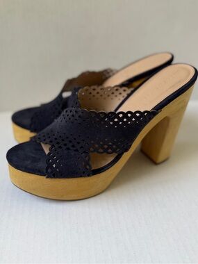 Veronica Beard Gaynor Suede Platform Heel Sandals Navy Size 11 Scalloped Edge